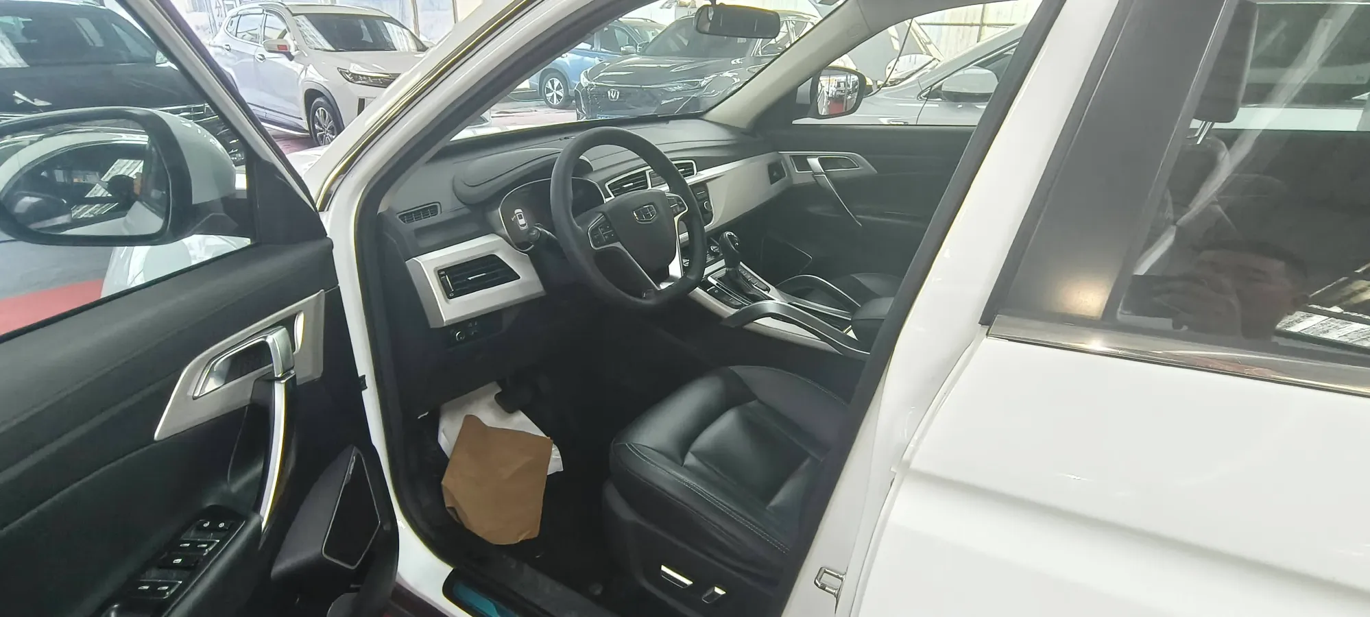 2018 Geely Azkarra 1.8T 184HP L4 6AT,autocango,china used car exporter,china ev exporter,chinese used car exporter,chinese used ev exporter