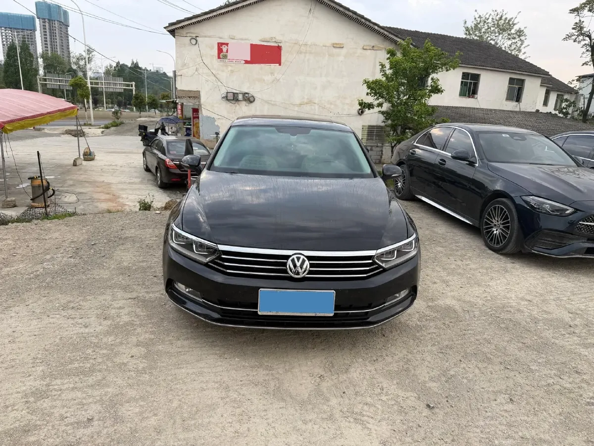 2019 Volkswagen Magotan 2.0T 186HP L4 7DCT,autocango,china used car exporter,china ev exporter,chinese used car exporter,chinese used ev exporter