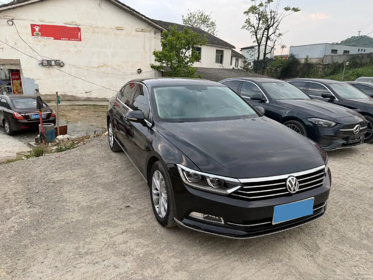 2019 Volkswagen Magotan 2.0T 186HP L4 7DCT,autocango,china used car exporter,china ev exporter,chinese used car exporter,chinese used ev exporter