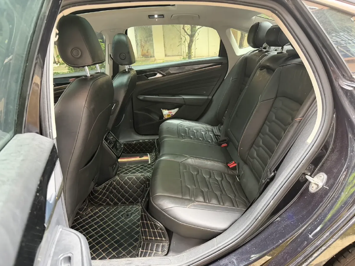 2021 Volkswagen Passat 2.0T 186HP L4 7DCT,autocango,china used car exporter,china ev exporter,chinese used car exporter,chinese used ev exporter