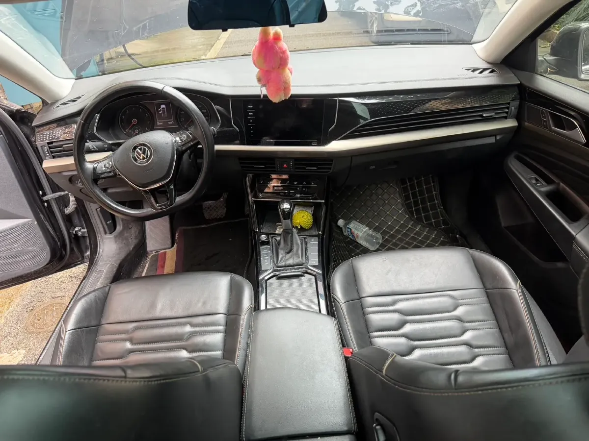 2021 Volkswagen Passat 2.0T 186HP L4 7DCT,autocango,china used car exporter,china ev exporter,chinese used car exporter,chinese used ev exporter