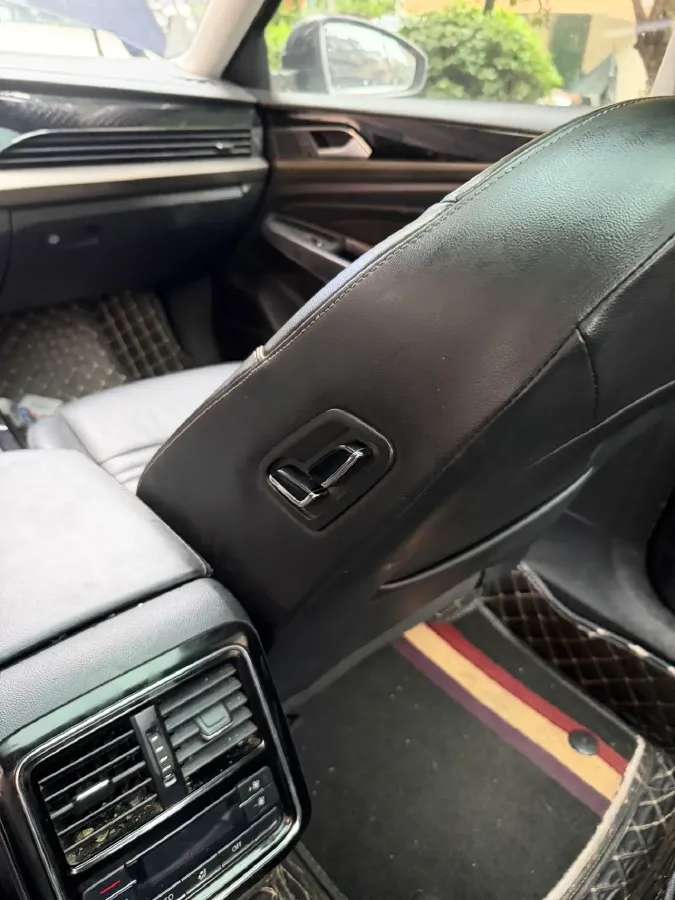 2021 Volkswagen Passat 2.0T 186HP L4 7DCT,autocango,china used car exporter,china ev exporter,chinese used car exporter,chinese used ev exporter