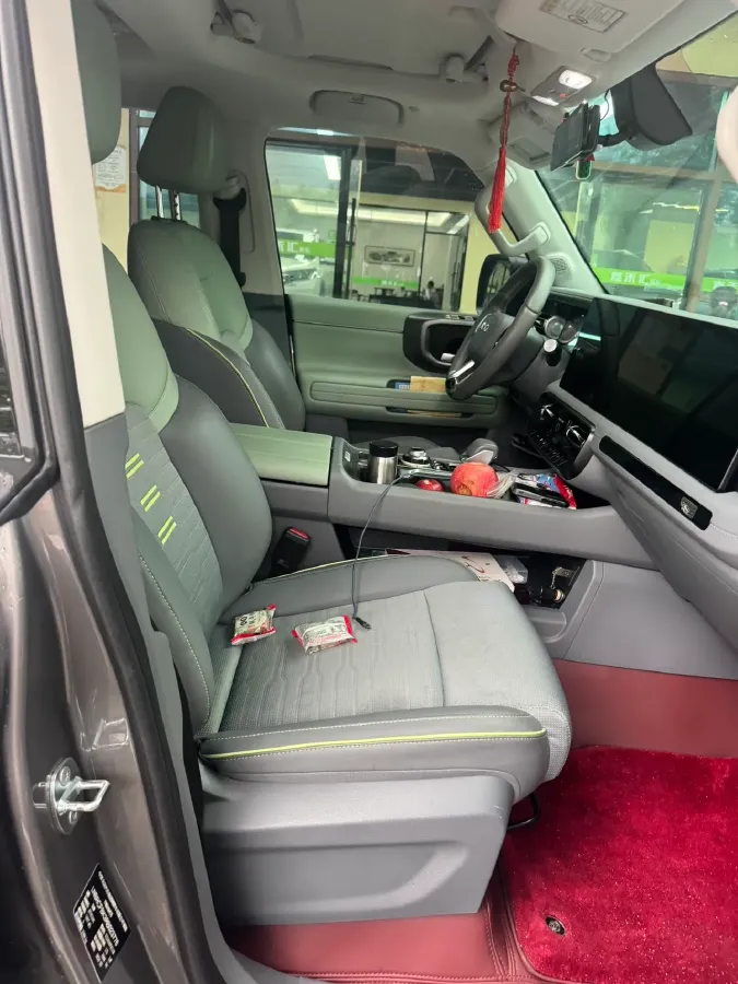 2024 Beijing BJ40 2.0T 245HP L4 8AT,autocango,china used car exporter,china ev exporter,chinese used car exporter,chinese used ev exporter