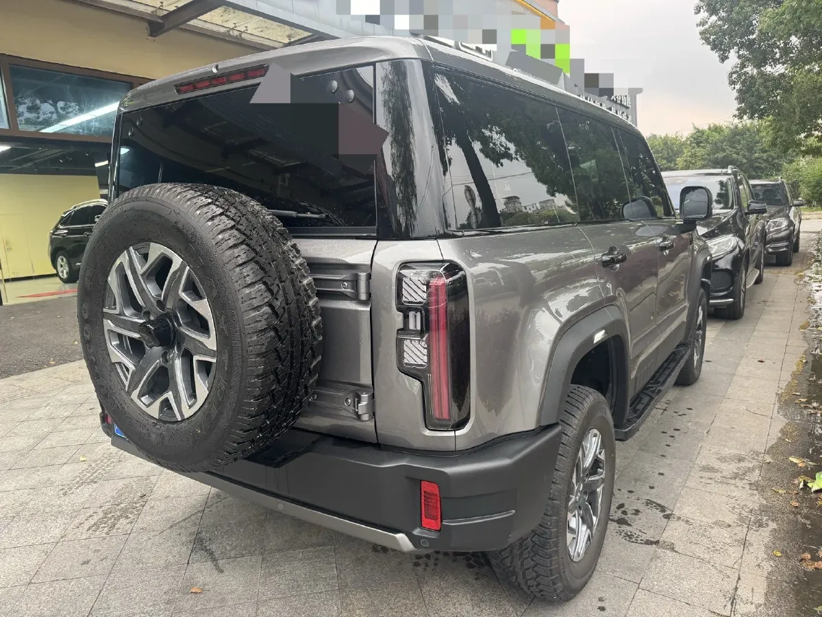 2024 Beijing BJ40 2.0T 245HP L4 8AT,autocango,china used car exporter,china ev exporter,chinese used car exporter,chinese used ev exporter