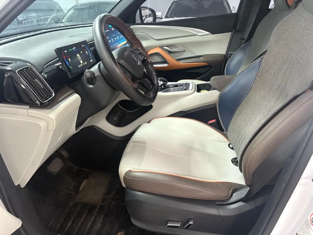 2022 Geely JiaJi 1.5T 177HP L3 7DCT PHEV 15.5KWH,autocango,china used car exporter,china ev exporter,chinese used car exporter,chinese used ev exporter