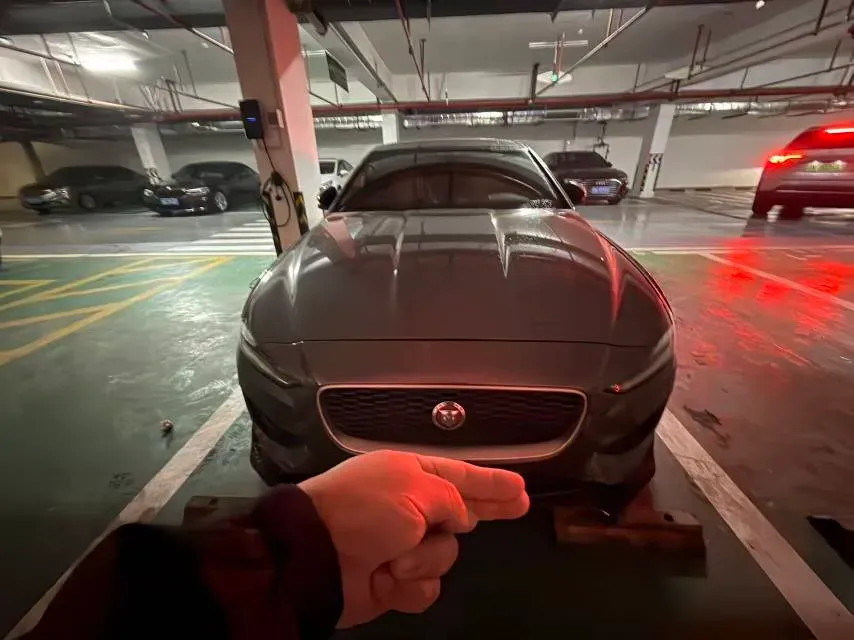 2020 Jaguar XEL 2.0T 200HP L4 8AT,autocango,china used car exporter,china ev exporter,chinese used car exporter,chinese used ev exporter