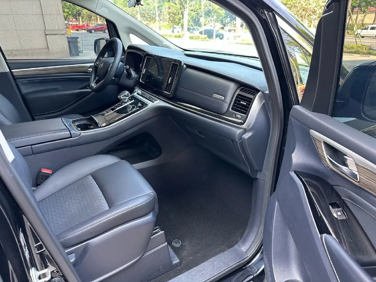 2023 GAC Trumpchi M8 2.0T 252HP L4 8AT,autocango,china used car exporter,china ev exporter,chinese used car exporter,chinese used ev exporter