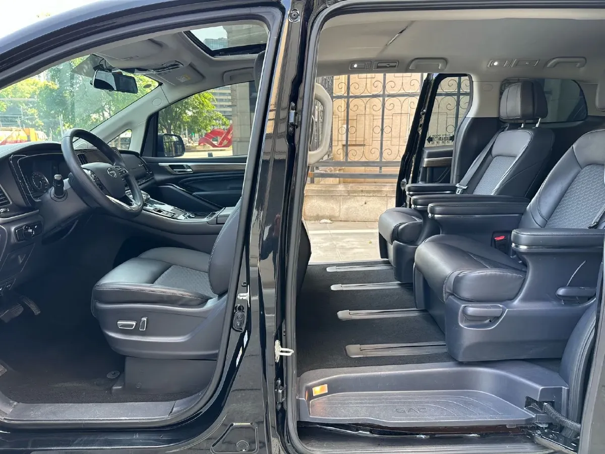 2023 GAC Trumpchi M8 2.0T 252HP L4 8AT,autocango,china used car exporter,china ev exporter,chinese used car exporter,chinese used ev exporter