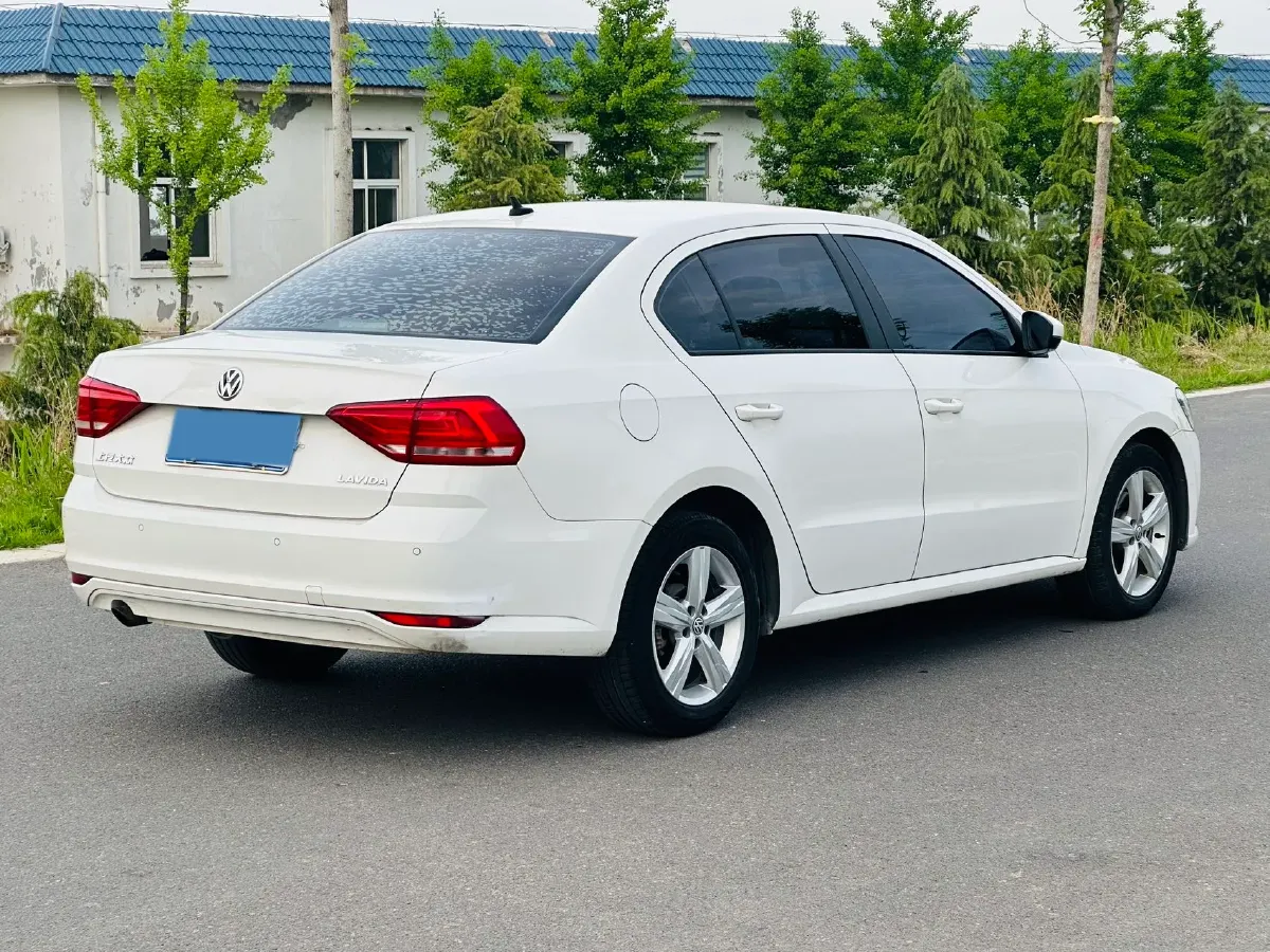 2017 Volkswagen Lavida 1.6L 110HP L4 6AT,autocango,china used car exporter,china ev exporter,chinese used car exporter,chinese used ev exporter