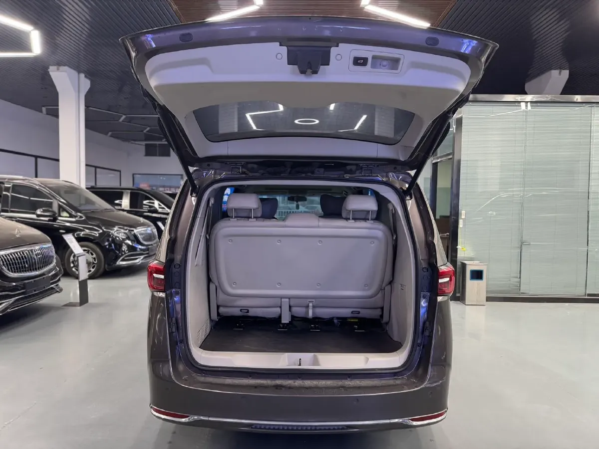 2023 Buick GL8 2.0T 237HP L4 9AT,autocango,china used car exporter,china ev exporter,chinese used car exporter,chinese used ev exporter