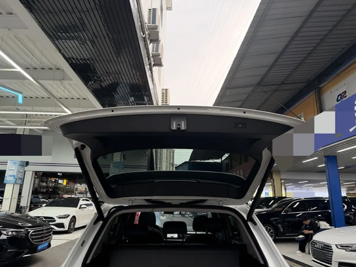 2024 Volkswagen Tiguan L 2.0T 186HP L4 7DCT,autocango,china used car exporter,china ev exporter,chinese used car exporter,chinese used ev exporter