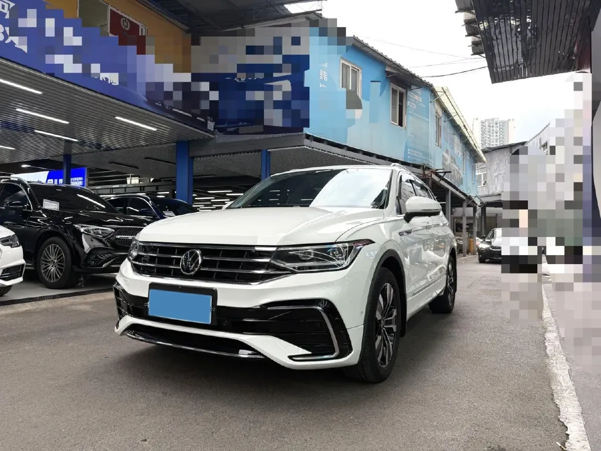 2024 Volkswagen Tiguan L 2.0T 186HP L4 7DCT,autocango,china used car exporter,china ev exporter,chinese used car exporter,chinese used ev exporter