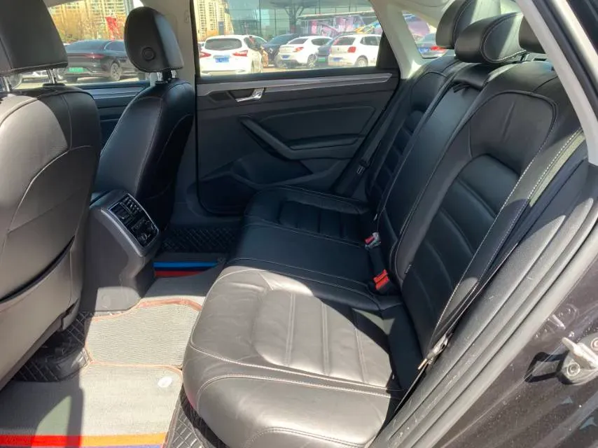 2017 Volkswagen Passat 1.8T 180HP L4 7DCT,autocango,china used car exporter,china ev exporter,chinese used car exporter,chinese used ev exporter