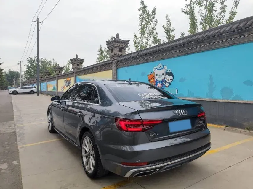 2019 Audi A4L 2.0T 190HP L4 7DCT,autocango,china used car exporter,china ev exporter,chinese used car exporter,chinese used ev exporter