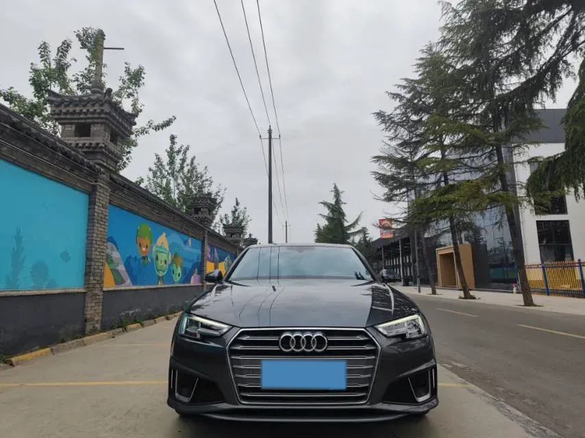 2019 Audi A4L 2.0T 190HP L4 7DCT,autocango,china used car exporter,china ev exporter,chinese used car exporter,chinese used ev exporter