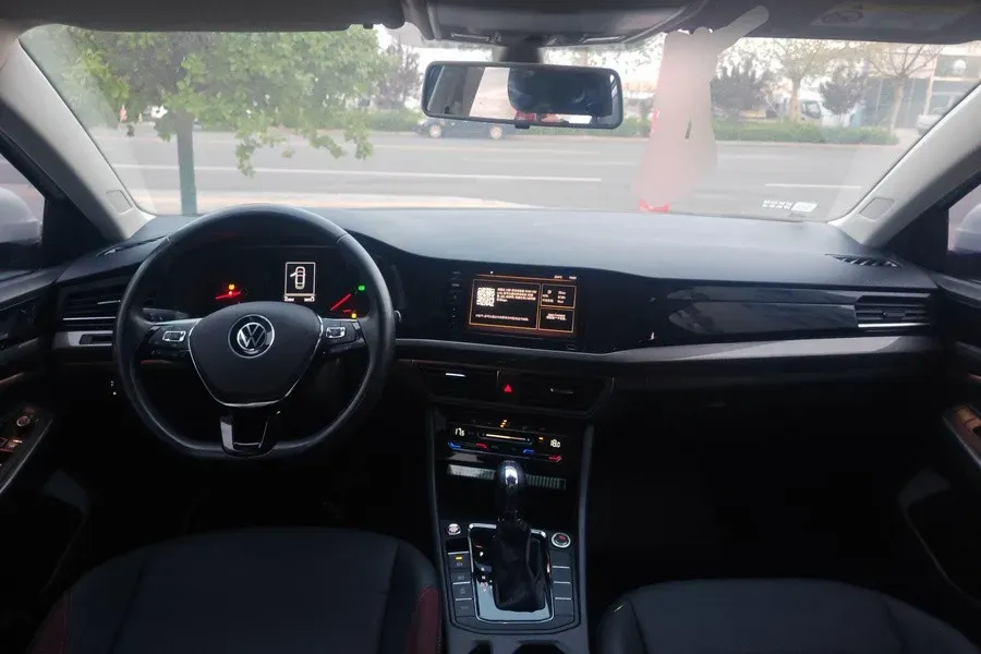 2021 Volkswagen Bora 1.4T 150HP L4 7DCT,autocango,china used car exporter,china ev exporter,chinese used car exporter,chinese used ev exporter