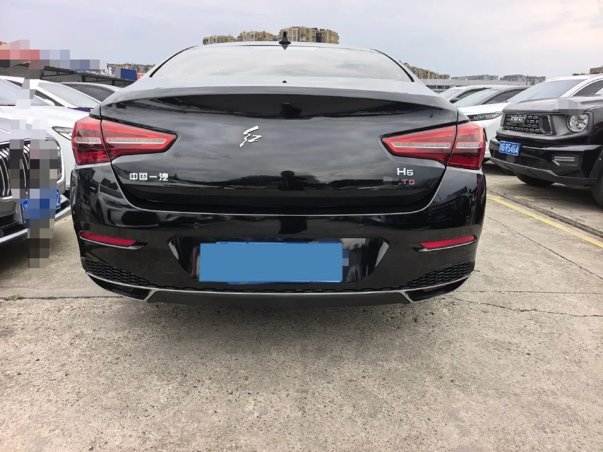 2022 HongQi H5 1.5T 169HP L4 7DCT,autocango,china used car exporter,china ev exporter,chinese used car exporter,chinese used ev exporter