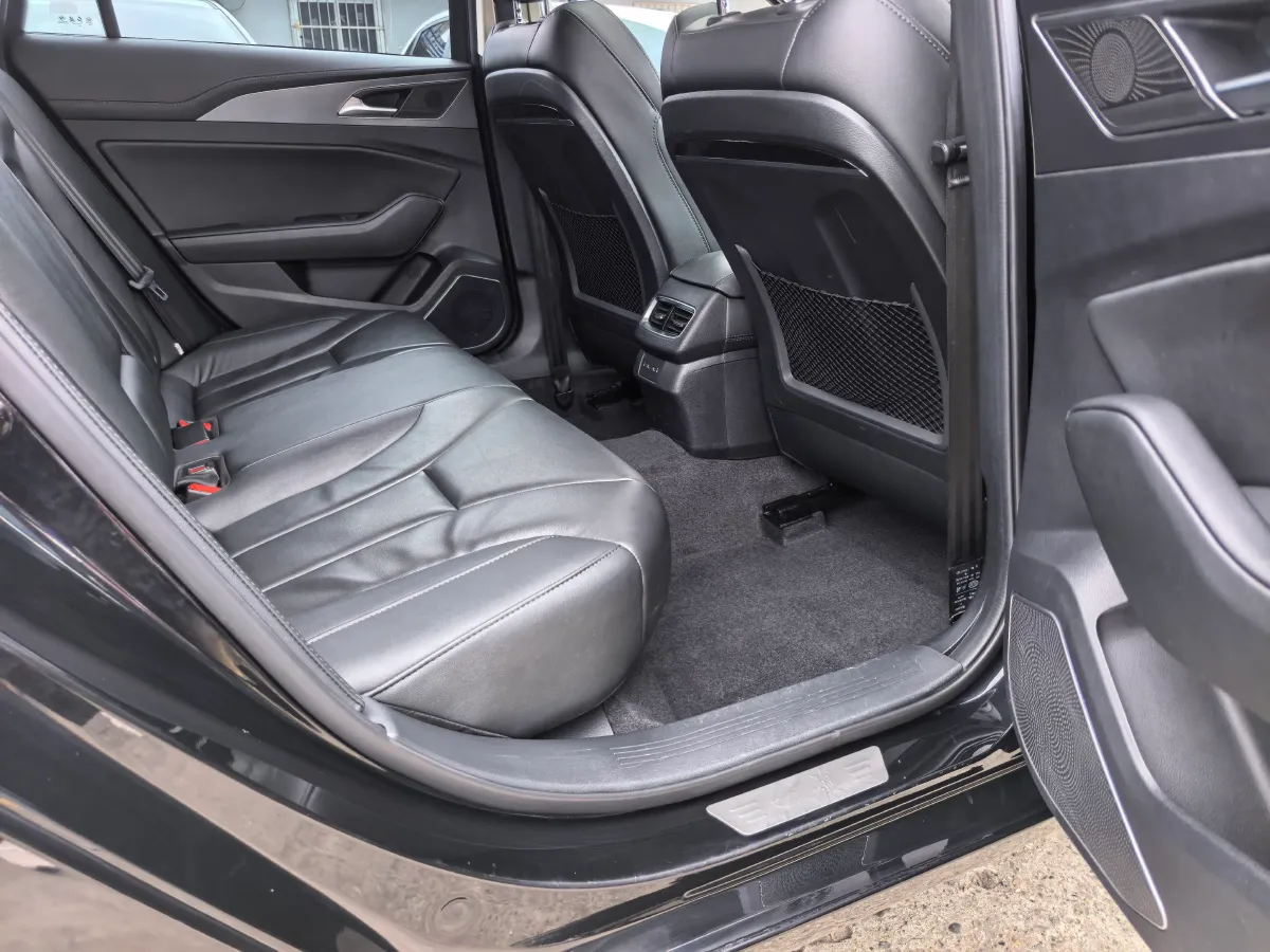 2022 HongQi H5 1.5T 169HP L4 7DCT,autocango,china used car exporter,china ev exporter,chinese used car exporter,chinese used ev exporter