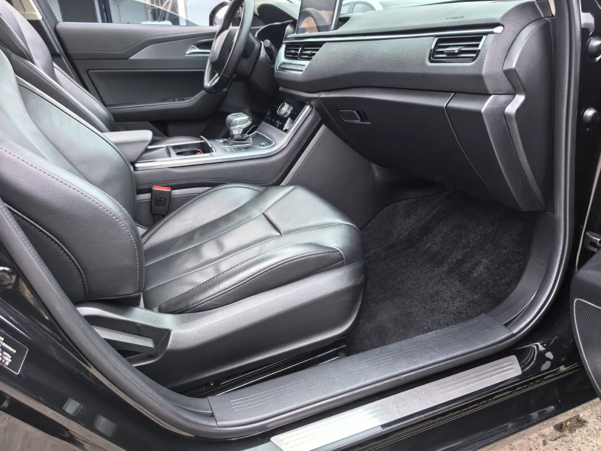 2022 HongQi H5 1.5T 169HP L4 7DCT,autocango,china used car exporter,china ev exporter,chinese used car exporter,chinese used ev exporter