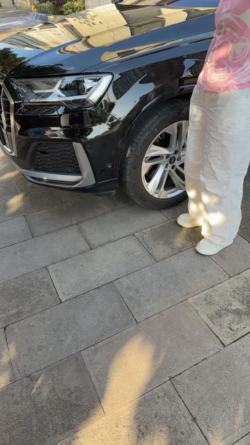 2024 Audi Q7 2.0T 265HP L4 8AT,autocango,china used car exporter,china ev exporter,chinese used car exporter,chinese used ev exporter