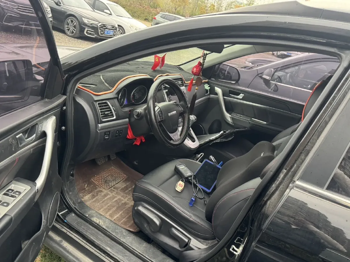 2019 Haval M6 1.5T 150HP L4 7DCT,autocango,china used car exporter,china ev exporter,chinese used car exporter,chinese used ev exporter