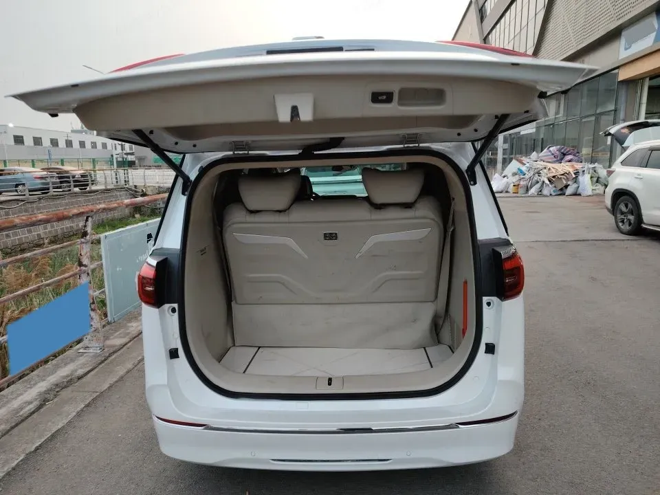 2022 Buick GL8 2.0T 237HP L4 9AT,autocango,china used car exporter,china ev exporter,chinese used car exporter,chinese used ev exporter