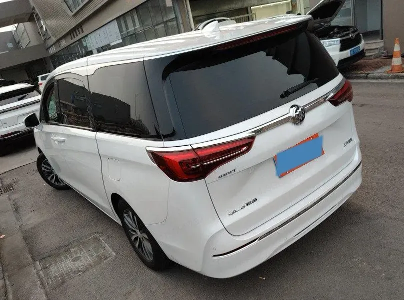 2022 Buick GL8 2.0T 237HP L4 9AT,autocango,china used car exporter,china ev exporter,chinese used car exporter,chinese used ev exporter
