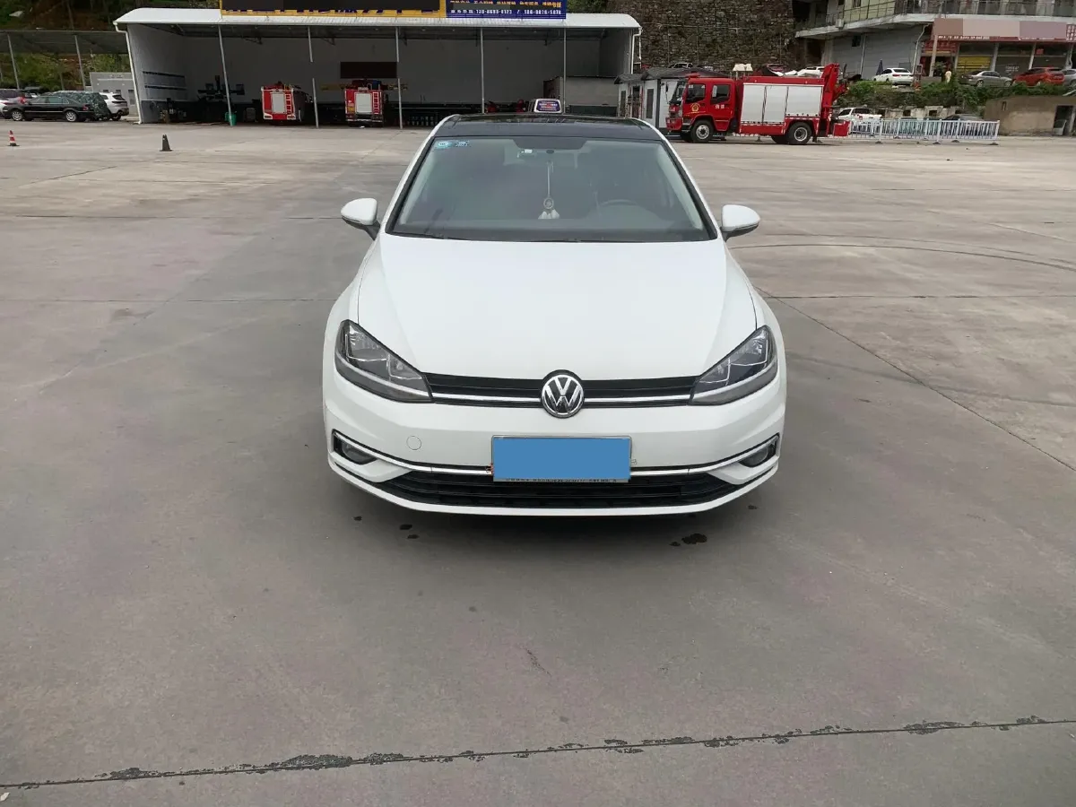 2018 Volkswagen Golf 1.6L 110HP L4 6AT,autocango,china used car exporter,china ev exporter,chinese used car exporter,chinese used ev exporter