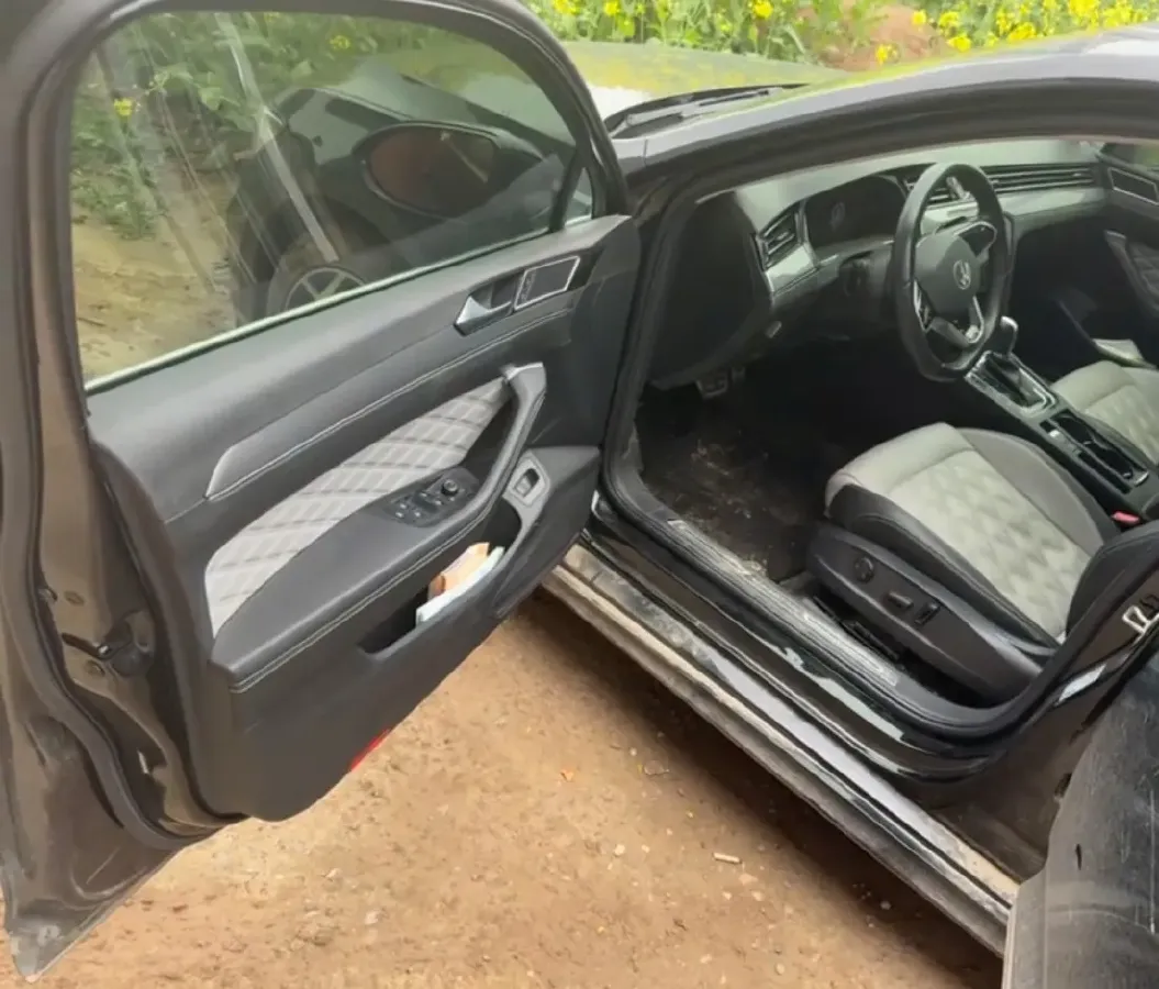 2023 Volkswagen Magotan 2.0T 186HP L4 7DCT,autocango,china used car exporter,china ev exporter,chinese used car exporter,chinese used ev exporter