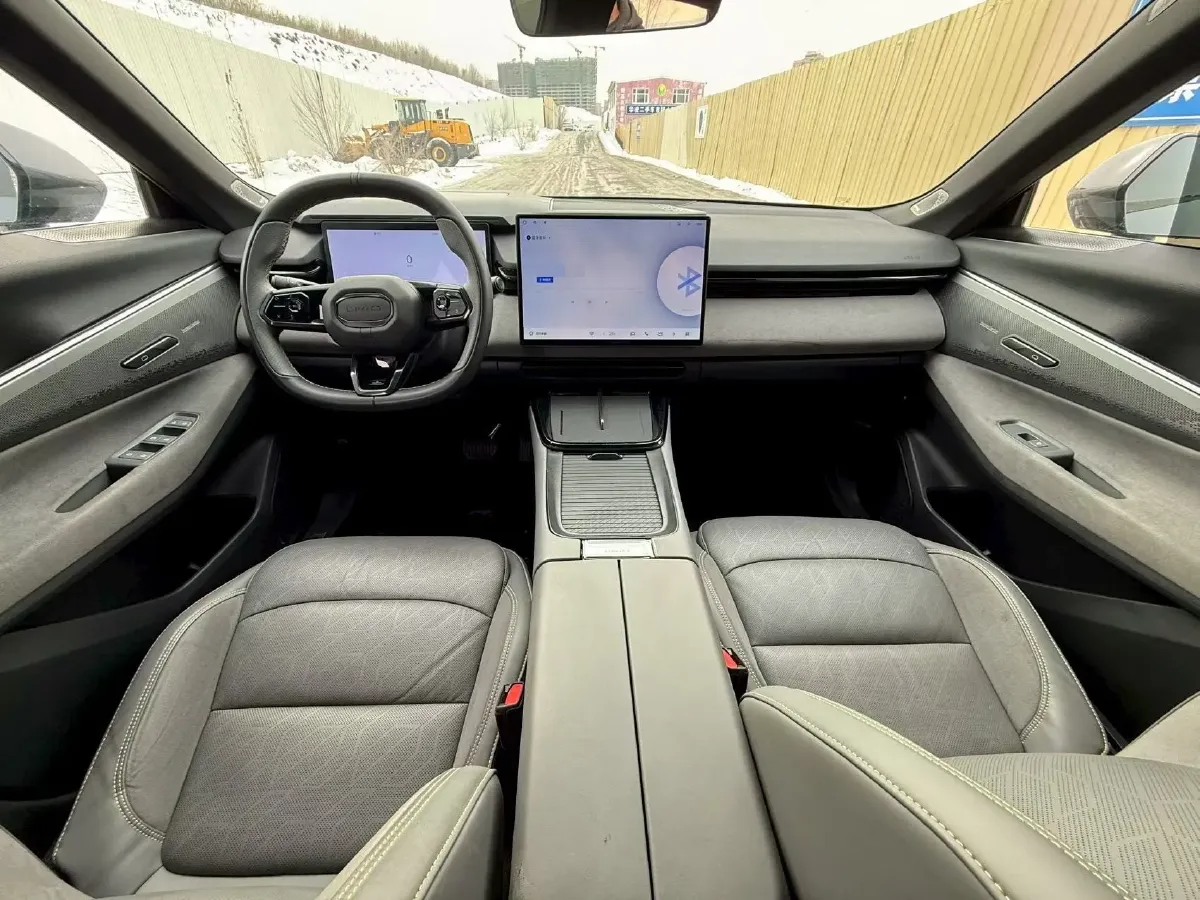 2023 LYNK&CO 08 EM-P 1.5T 163HP L4 3DHT PHEV 21.2KWH,autocango,china used car exporter,china ev exporter,chinese used car exporter,chinese used ev exporter