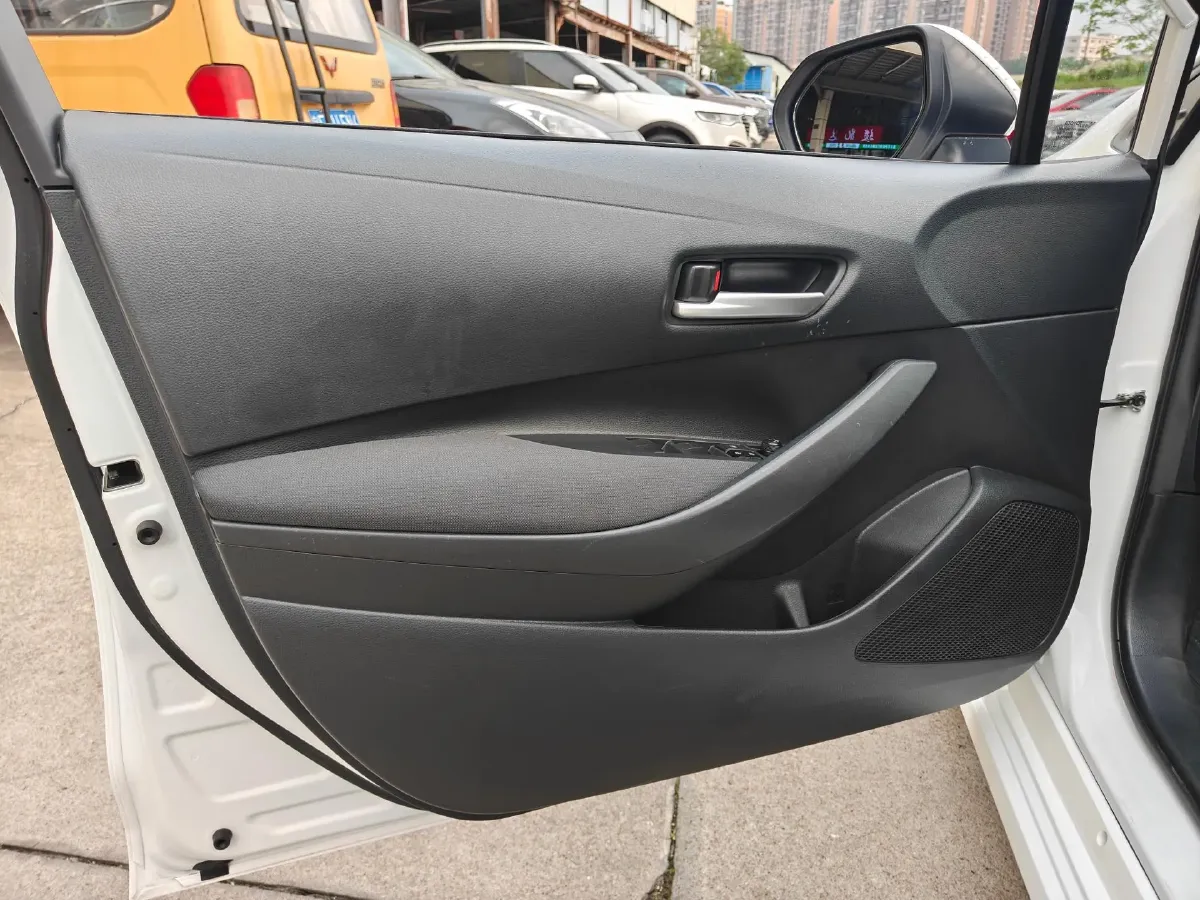 2021 Toyota Corolla 1.2T 116HP L4 CVT,autocango,china used car exporter,china ev exporter,chinese used car exporter,chinese used ev exporter