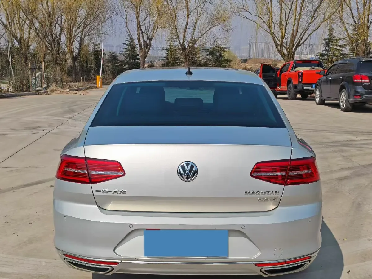 2019 Volkswagen Magotan 2.0T 186HP L4 7DCT,autocango,china used car exporter,china ev exporter,chinese used car exporter,chinese used ev exporter