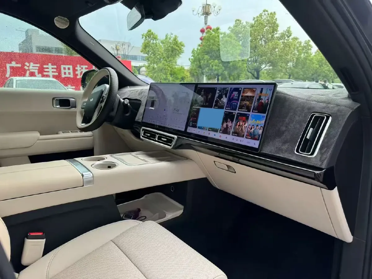 2025 Li L8 Range Extended 154HP REEV,autocango,china used car exporter,china ev exporter,chinese used car exporter,chinese used ev exporter