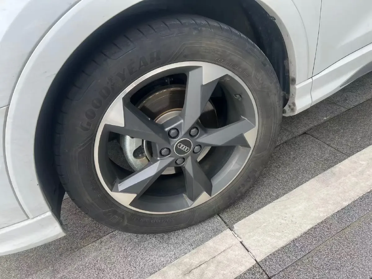 2022 Audi Q3 1.4T 150HP L4 7DCT,autocango,china used car exporter,china ev exporter,chinese used car exporter,chinese used ev exporter