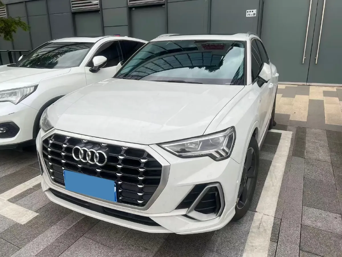 2022 Audi Q3 1.4T 150HP L4 7DCT,autocango,china used car exporter,china ev exporter,chinese used car exporter,chinese used ev exporter