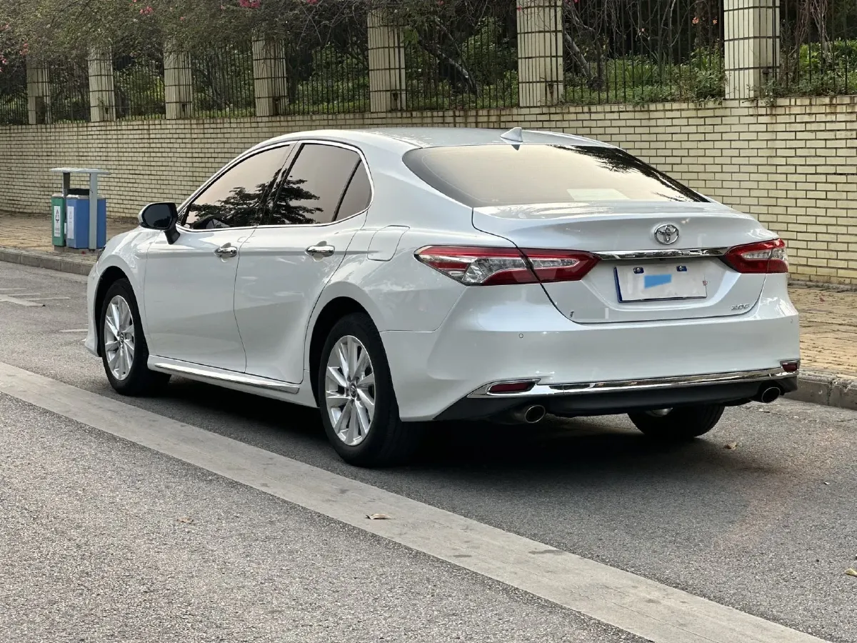2023 Toyota Camry 2.0L 177HP L4 CVT,autocango,china used car exporter,china ev exporter,chinese used car exporter,chinese used ev exporter