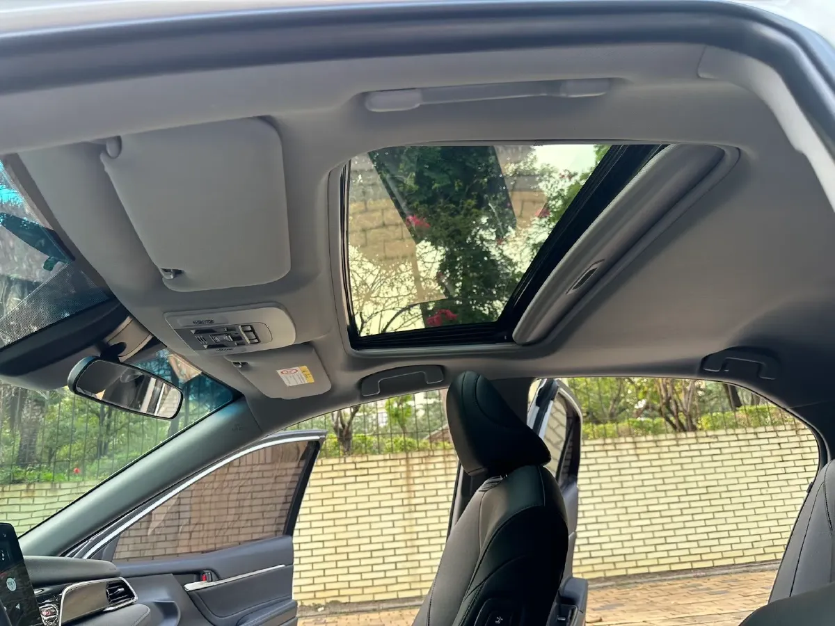 2023 Toyota Camry 2.0L 177HP L4 CVT,autocango,china used car exporter,china ev exporter,chinese used car exporter,chinese used ev exporter