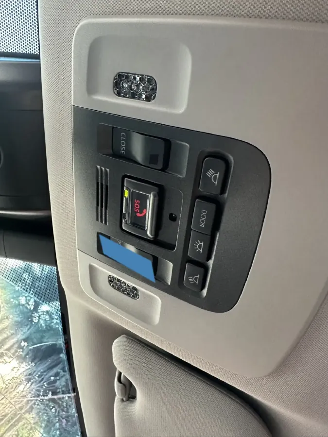 2023 Toyota Camry 2.0L 177HP L4 CVT,autocango,china used car exporter,china ev exporter,chinese used car exporter,chinese used ev exporter