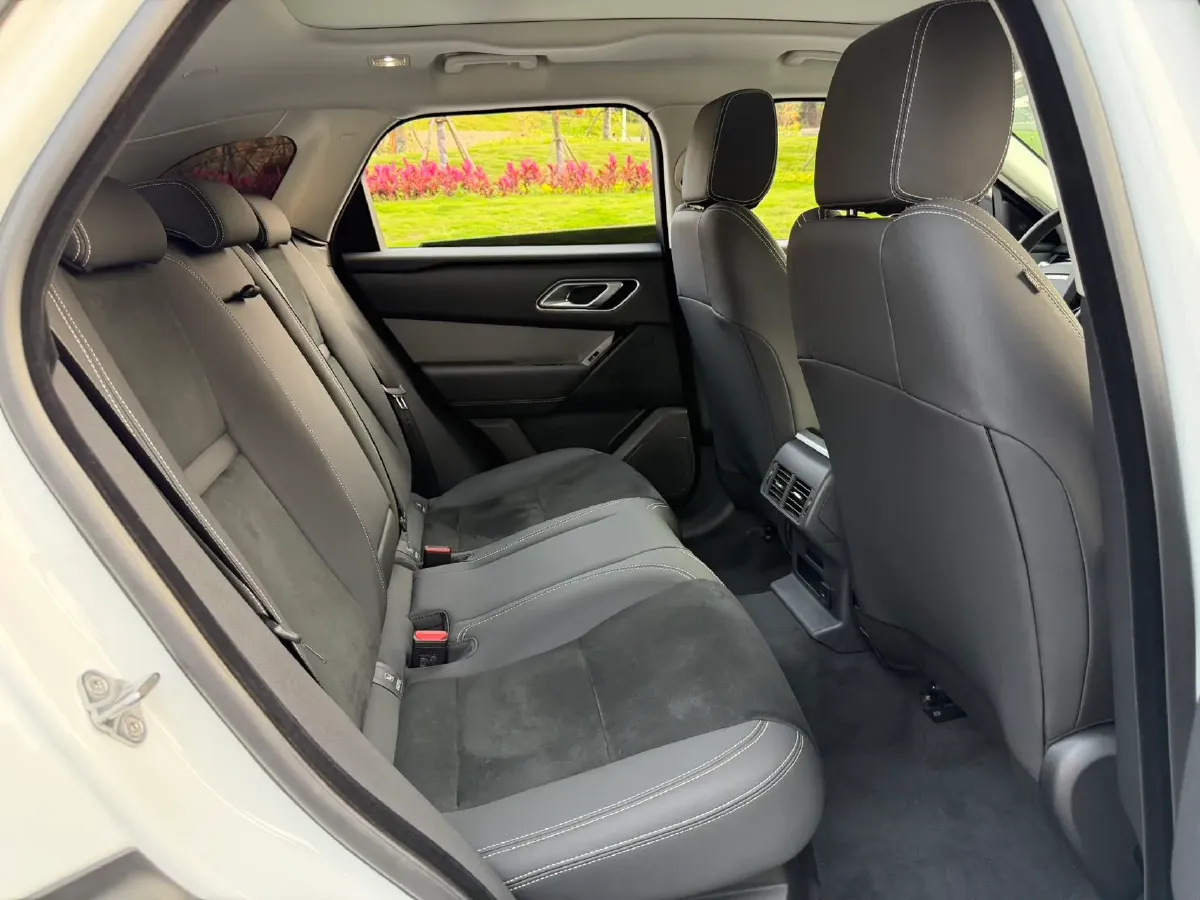 2023 Land Rover Range Rover Velar 2.0T 250HP L4 8AT,autocango,china used car exporter,china ev exporter,chinese used car exporter,chinese used ev exporter