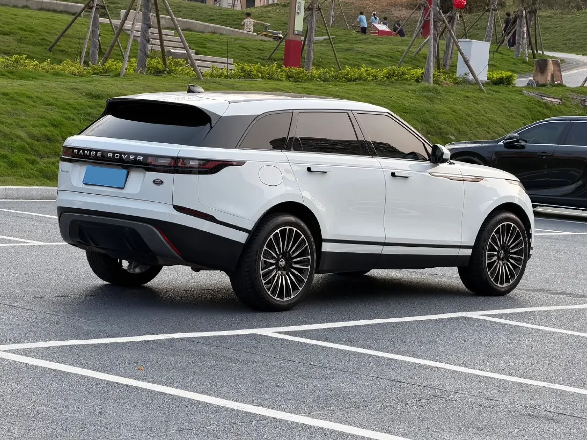 2023 Land Rover Range Rover Velar 2.0T 250HP L4 8AT,autocango,china used car exporter,china ev exporter,chinese used car exporter,chinese used ev exporter
