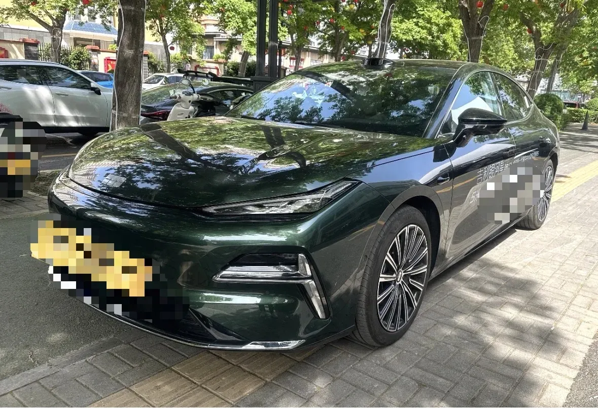 2025 Geely Galaxy Starshine 8 1.5T 163HP L4 3DHT PHEV 27.69KWH,autocango,china used car exporter,china ev exporter,chinese used car exporter,chinese used ev exporter