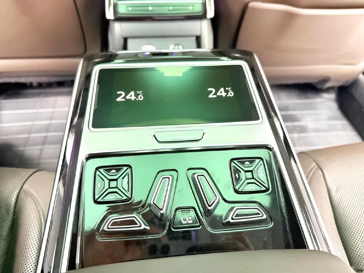 2019 Audi A8 3.0T 340HP V6 8AT,autocango,china used car exporter,china ev exporter,chinese used car exporter,chinese used ev exporter