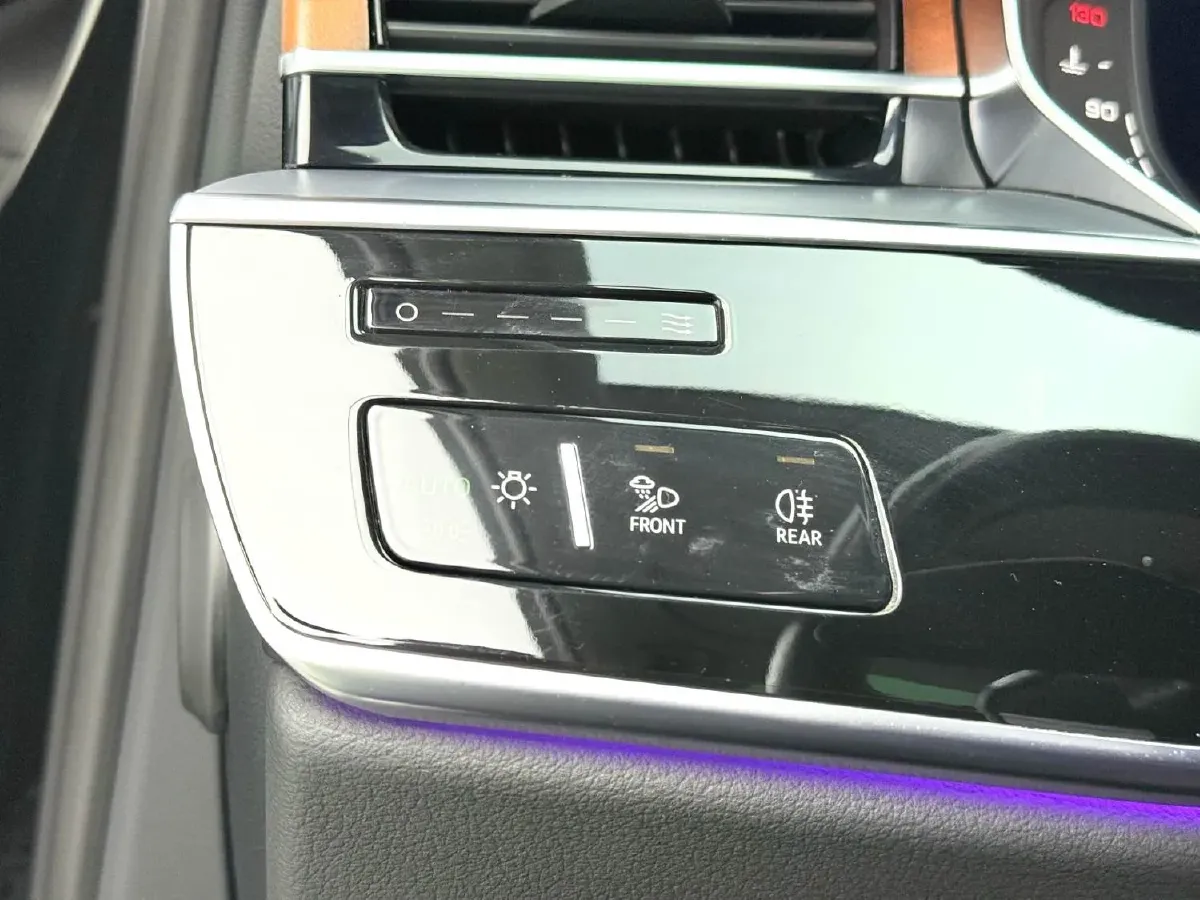 2019 Audi A8 3.0T 340HP V6 8AT,autocango,china used car exporter,china ev exporter,chinese used car exporter,chinese used ev exporter