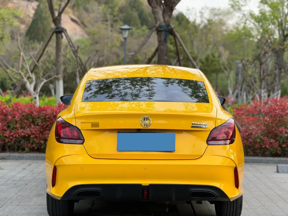 2021 MG 5 1.5L 120HP L4 5MT,autocango,china used car exporter,china ev exporter,chinese used car exporter,chinese used ev exporter