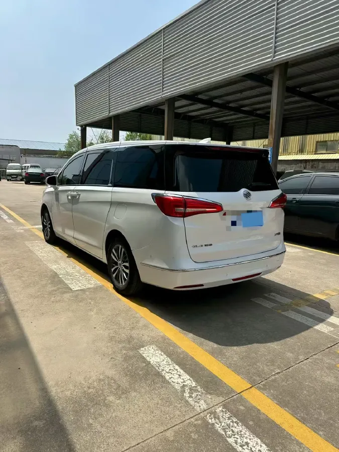2022 Buick GL8 2.0T 237HP L4 9AT,autocango,china used car exporter,china ev exporter,chinese used car exporter,chinese used ev exporter