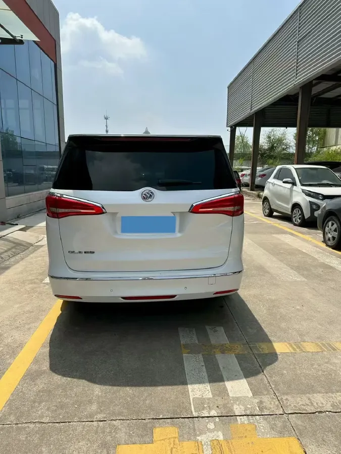 2022 Buick GL8 2.0T 237HP L4 9AT,autocango,china used car exporter,china ev exporter,chinese used car exporter,chinese used ev exporter