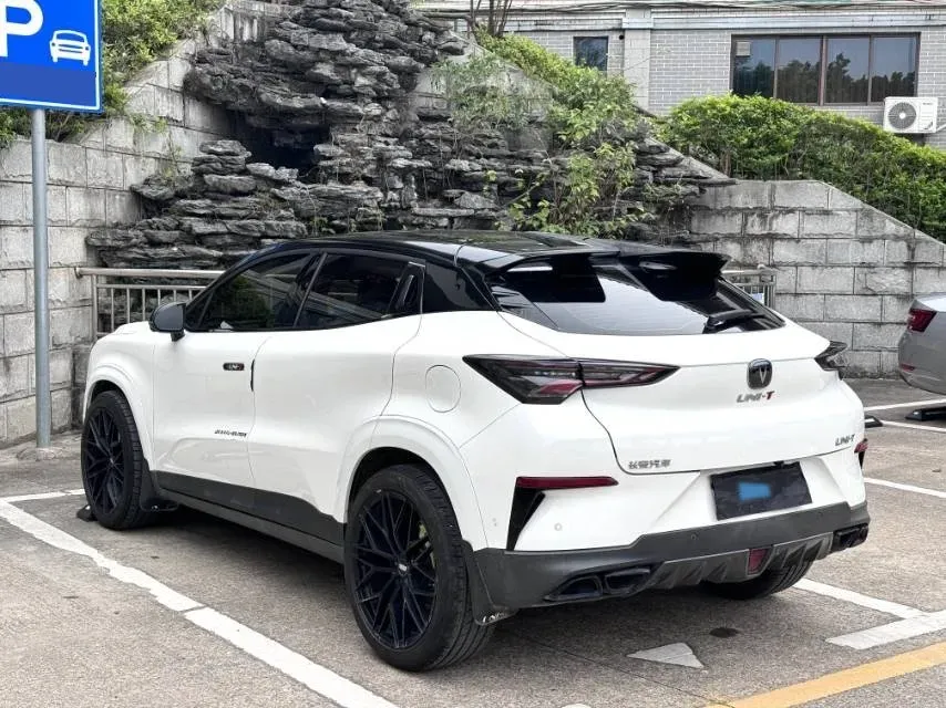 2020 ChangAn UNI-T 1.5T 180HP L4 7DCT,autocango,china used car exporter,china ev exporter,chinese used car exporter,chinese used ev exporter