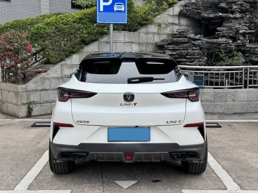 2020 ChangAn UNI-T 1.5T 180HP L4 7DCT,autocango,china used car exporter,china ev exporter,chinese used car exporter,chinese used ev exporter