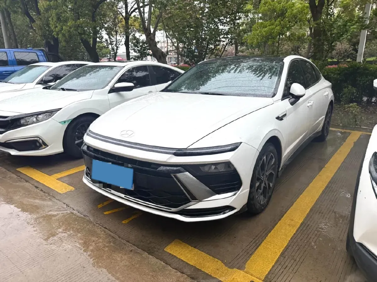 2024 Hyundai Sonata 1.5T 170HP L4 8AT,autocango,china used car exporter,china ev exporter,chinese used car exporter,chinese used ev exporter