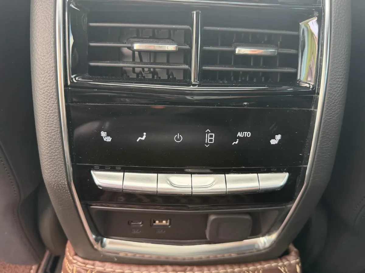 2023 Cadillac CT6 2.0T 237HP L4 10AT,autocango,china used car exporter,china ev exporter,chinese used car exporter,chinese used ev exporter